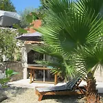 Insel Krk - Restauriertes Steinhaus By Interhome