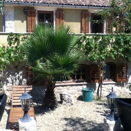Semesterbostad Insel Krk - Restauriertes Steinhaus By Interhome