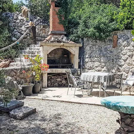 Insel Krk - Restauriertes Steinhaus By Interhome * Čižići