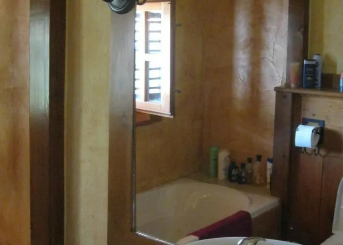 Insel Krk - Restauriertes Steinhaus By Interhome *