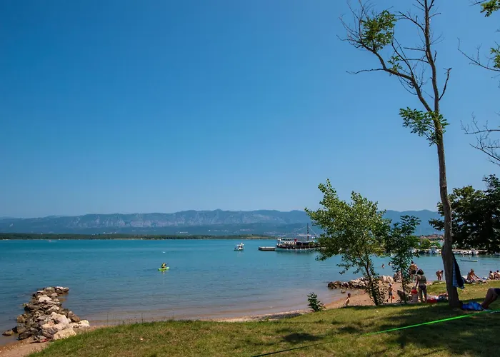 Insel Krk - Restauriertes Steinhaus By Interhome